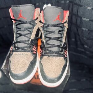 Jordan 1 Flight ‘Black Red Olive’ 372704-038